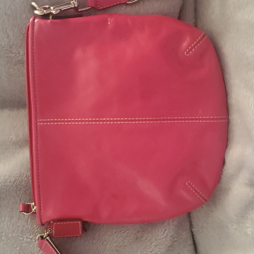 *Coach hot pink crossbody. - Picture 6 of 10